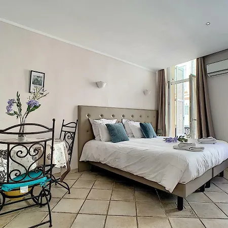 Chryseis Apartment